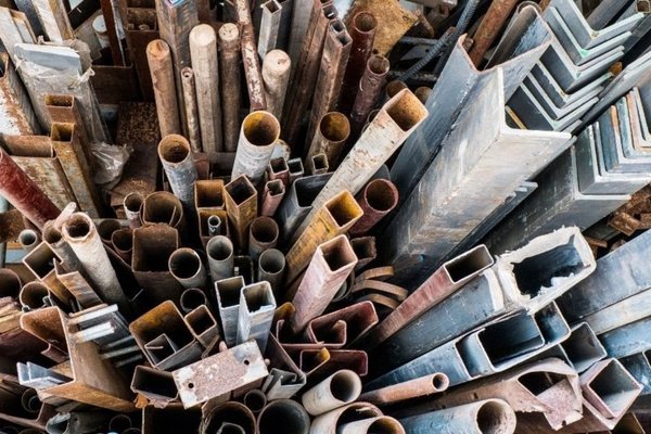 Giá sắt phế liệu giá bao nhiêu? Cập nhật mới nhất 2026
