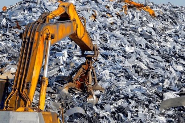 Quy trình thu mua phế liệu Long An chuyên nghiệp, minh bạch từ khảo sát đến thanh toán