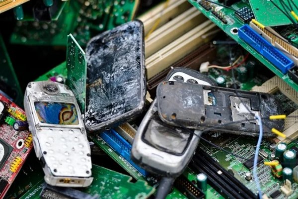 Thu mua phế liệu công nghiệp, dây cáp điện và linh kiện điện tử cũ tại Quận 9