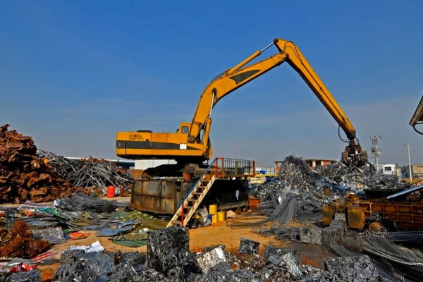 Quy trình thu mua gang phế liệu 6 bước chuyên nghiệp tại Phế Liệu Huy Lộc Phát